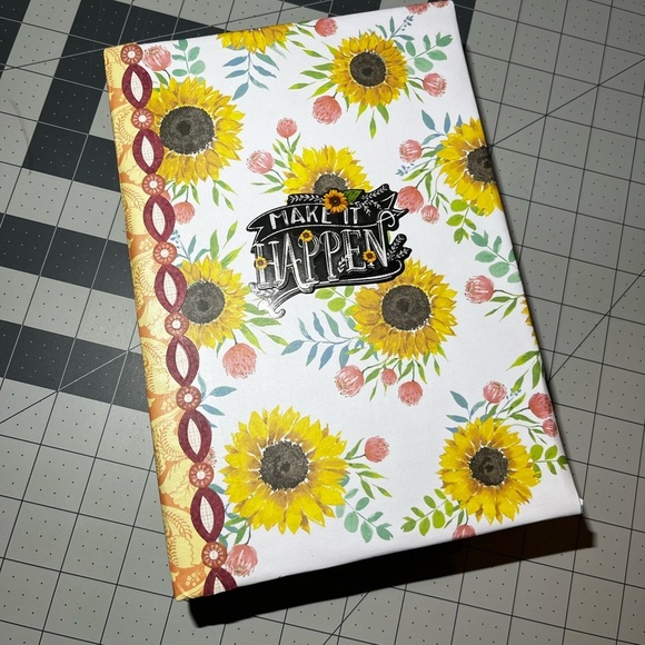 Handmade Fall themed junk Journal - Picture 1 of 10